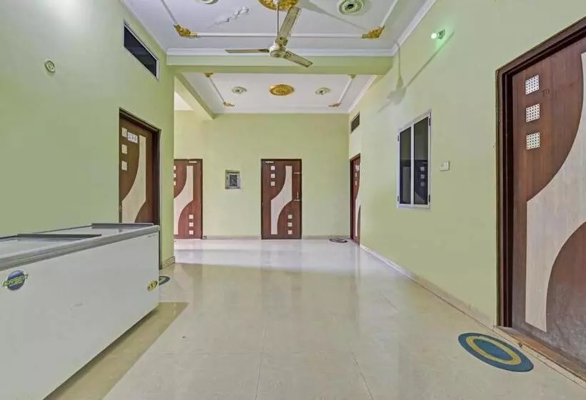 Spot On Hotel Gangaur Midway