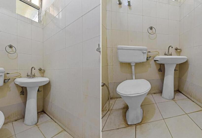 Spot On Hotel Gangaur Midway