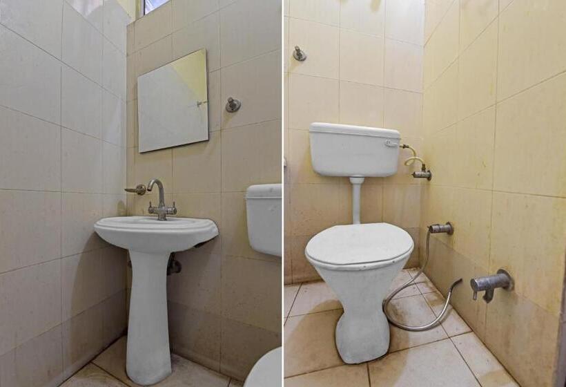 Spot On Hotel Gangaur Midway