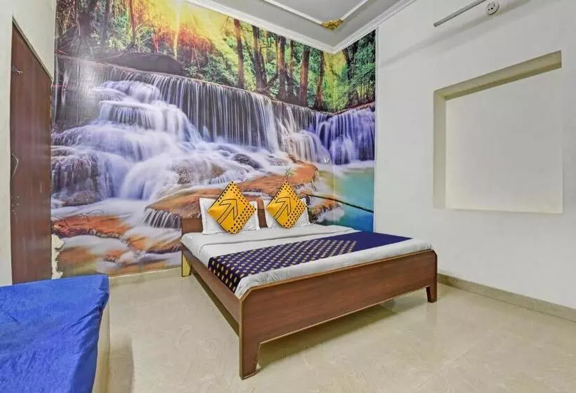 Spot On Hotel Gangaur Midway