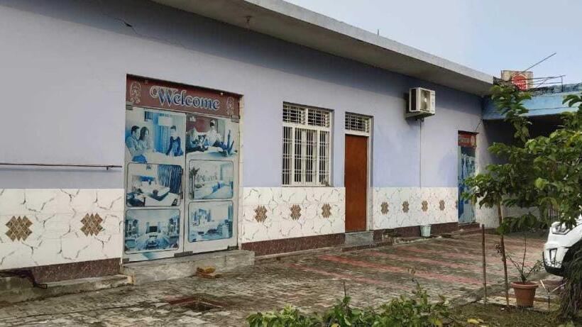 Spot On Hotel Golden Gajraula