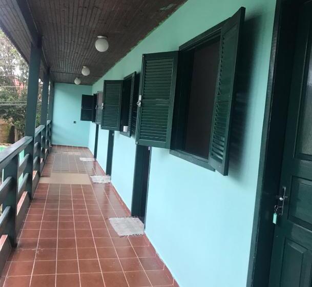 הוסטל Pousada Estrela Dalva