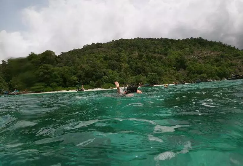 Retkeilymaja Serene Resort Koh Lipe