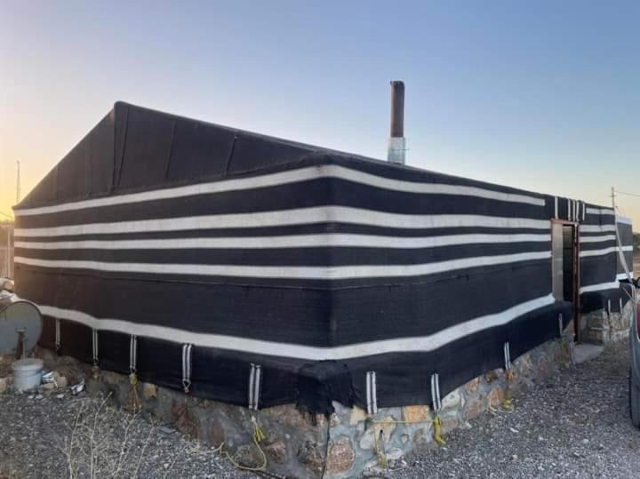 تختخواب و صبحانه Fog Mountain Hotel Rooms & Sauna