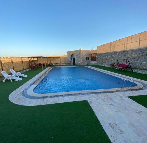 تختخواب و صبحانه Fog Mountain Hotel Rooms & Sauna