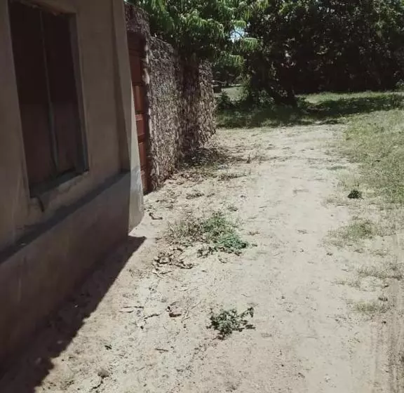هتل Chikuku Ford Farm House