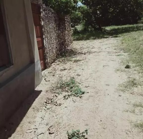 هتل Chikuku Ford Farm House