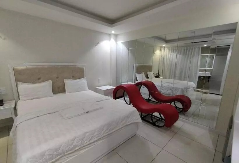 هتل Khách Sạn Tina 3 Cần Thơ