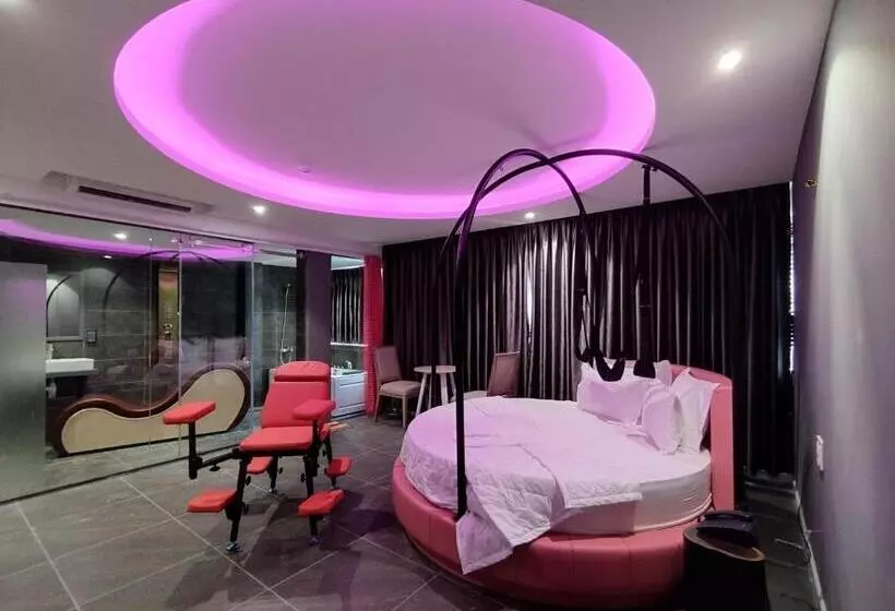 هتل Khách Sạn Tina 3 Cần Thơ