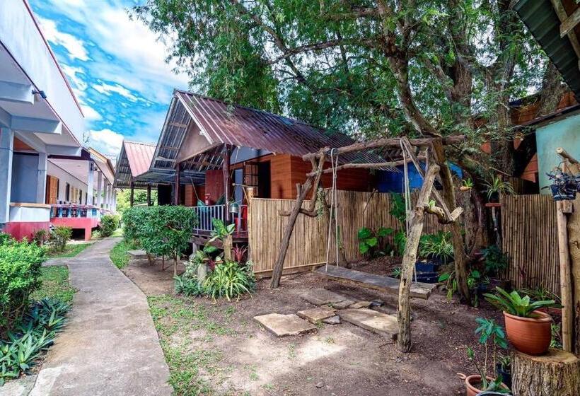 בית מלון כפרי Klongnin Nature Hill