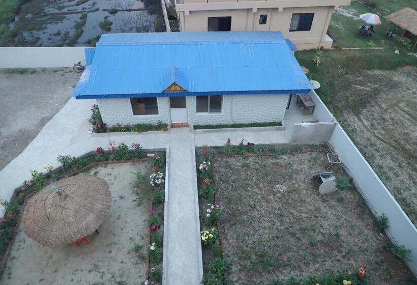 هتل Nepal Inn Sauraha Relax And Refresh A Perfect Family Getaway