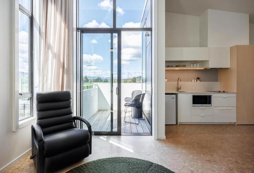 Отель Village Apartments At Nzcis