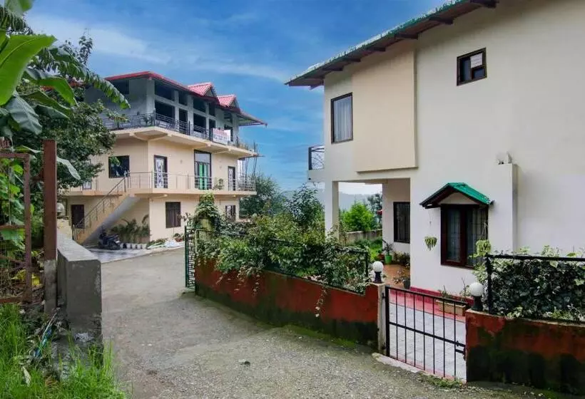 ホテル Oyo Flagship Sadhna Home Stay