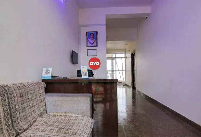 ホテル Oyo Flagship Sadhna Home Stay