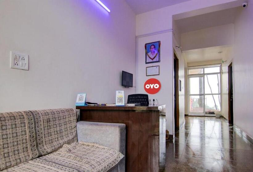 Hotel Oyo Flagship Sadhna Home Stay
