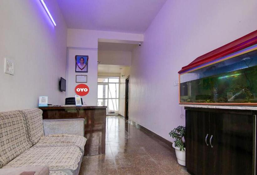 Hotel Oyo Flagship Sadhna Home Stay