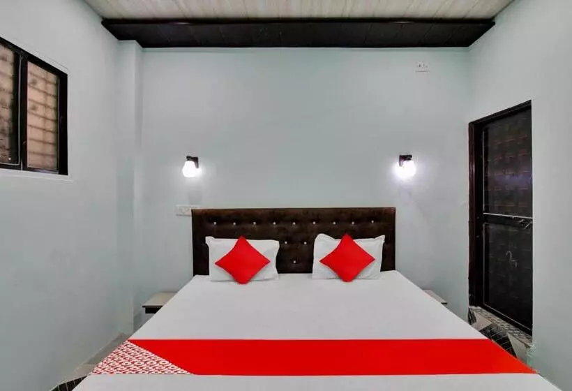 Hotelli The Village Resort