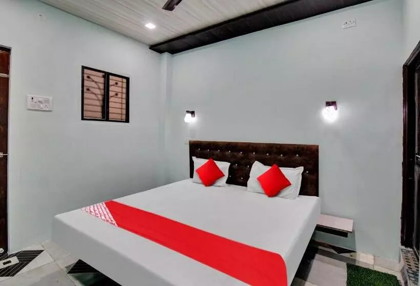 Hotelli The Village Resort
