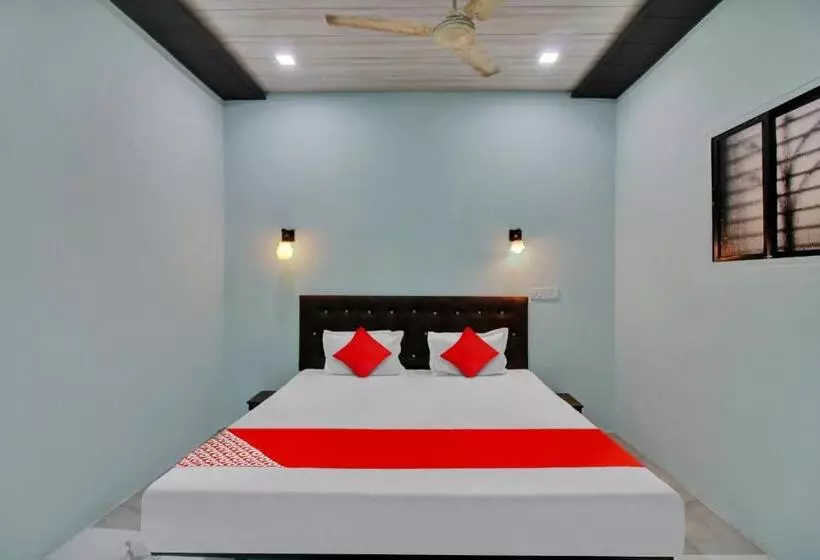 Hotelli The Village Resort