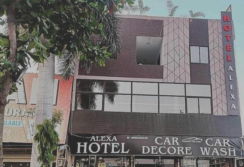 Oyo Flagship 70131 Hotel Alexa