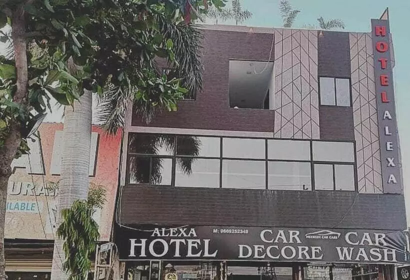 Oyo Flagship 70131 Hotel Alexa