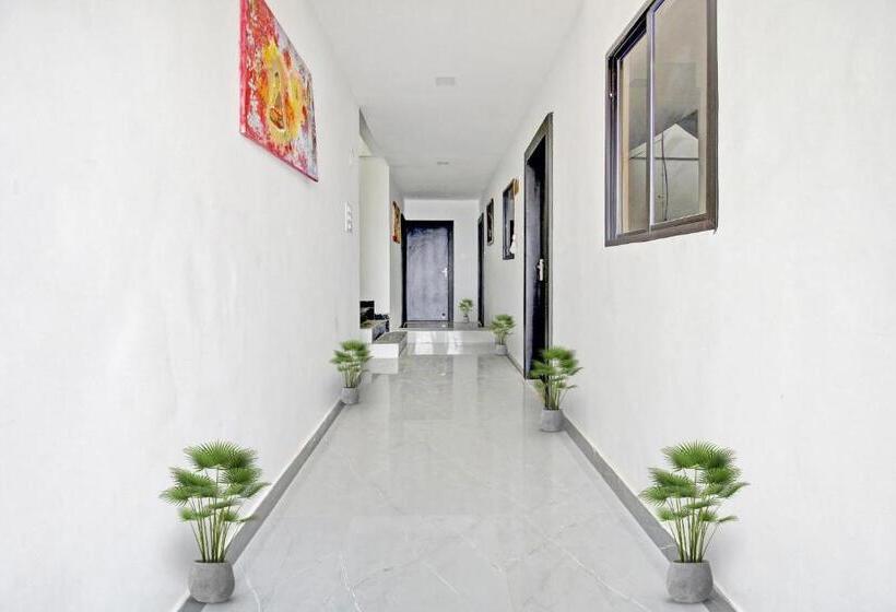 Oyo Flagship 70131 Hotel Alexa