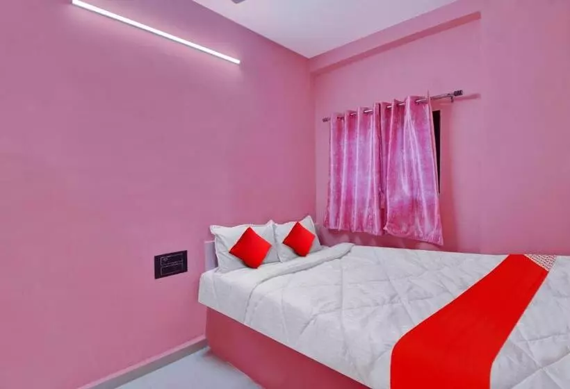 Oyo Flagship 80935 Hotel Rm Inn