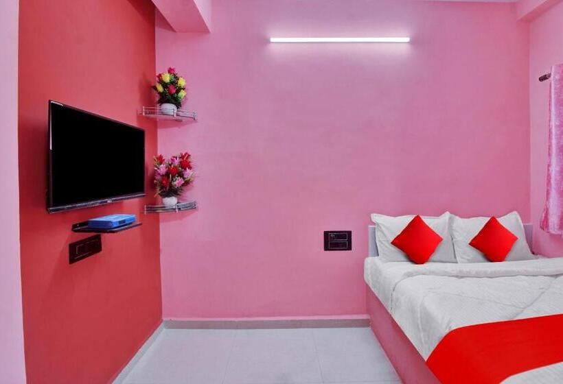 Oyo Flagship 80935 Hotel Rm Inn