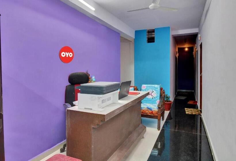 Oyo Flagship 80935 Hotel Rm Inn