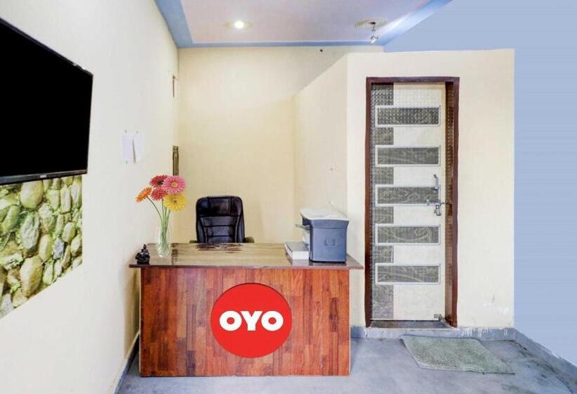 Oyo Flagship 81042 Hotel Royal Inn