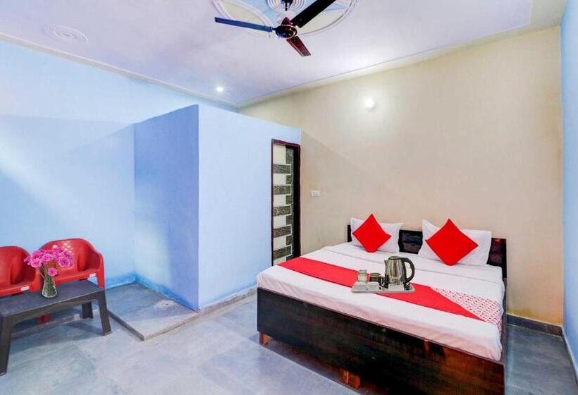 Oyo Flagship 81042 Hotel Royal Inn