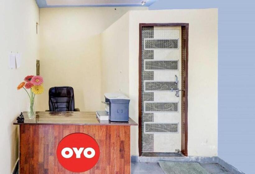 Oyo Flagship 81042 Hotel Royal Inn