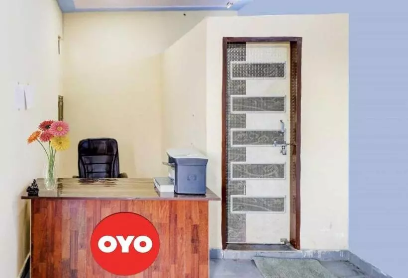 Oyo Flagship 81042 Hotel Royal Inn