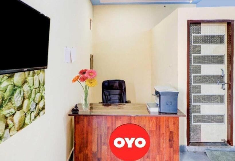 Oyo Flagship 81042 Hotel Royal Inn