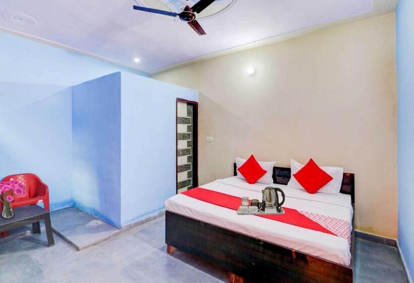 Oyo Flagship 81042 Hotel Royal Inn