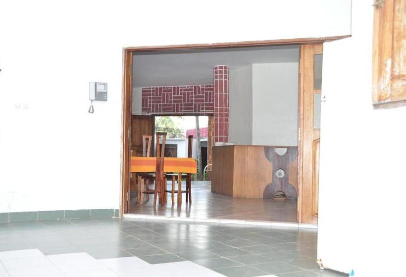 پانسیون Chez Vous