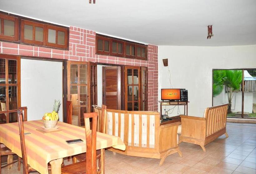 پانسیون Chez Vous