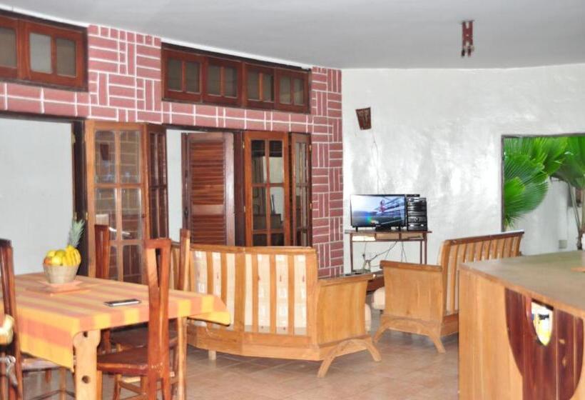 پانسیون Chez Vous