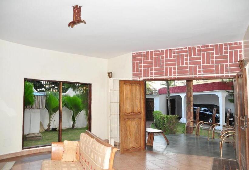 پانسیون Chez Vous