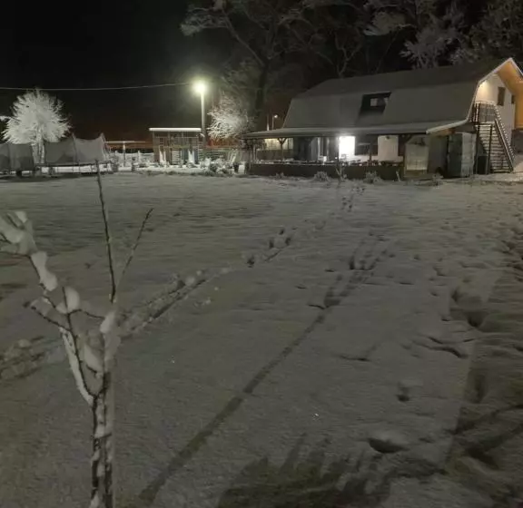 Majatalo Lumea Copiilor Karina&adelin Lupeni