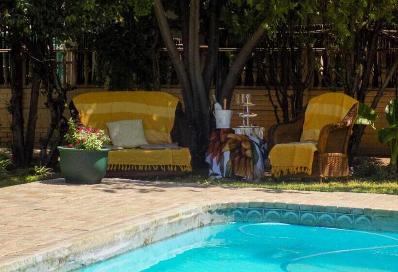 Пансион Molopo Naledi Guest Lodge