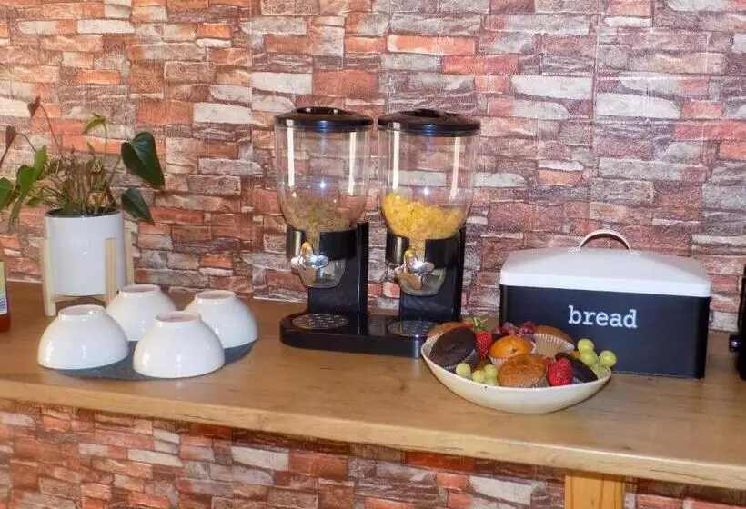 Majatalo Molopo Naledi Guest Lodge