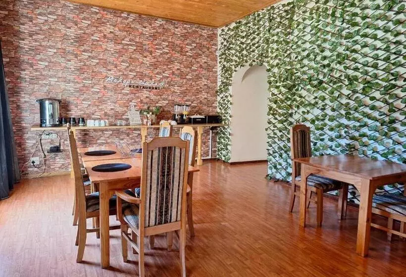 Majatalo Molopo Naledi Guest Lodge