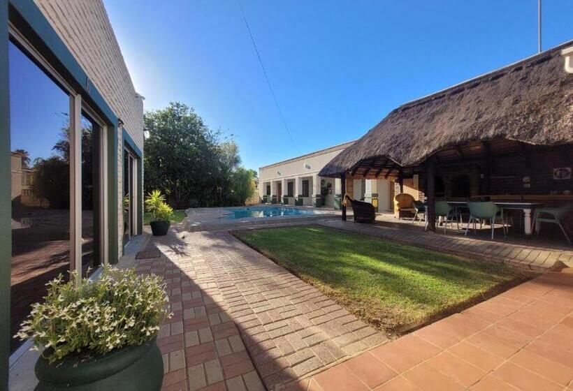 Пансион Molopo Naledi Guest Lodge