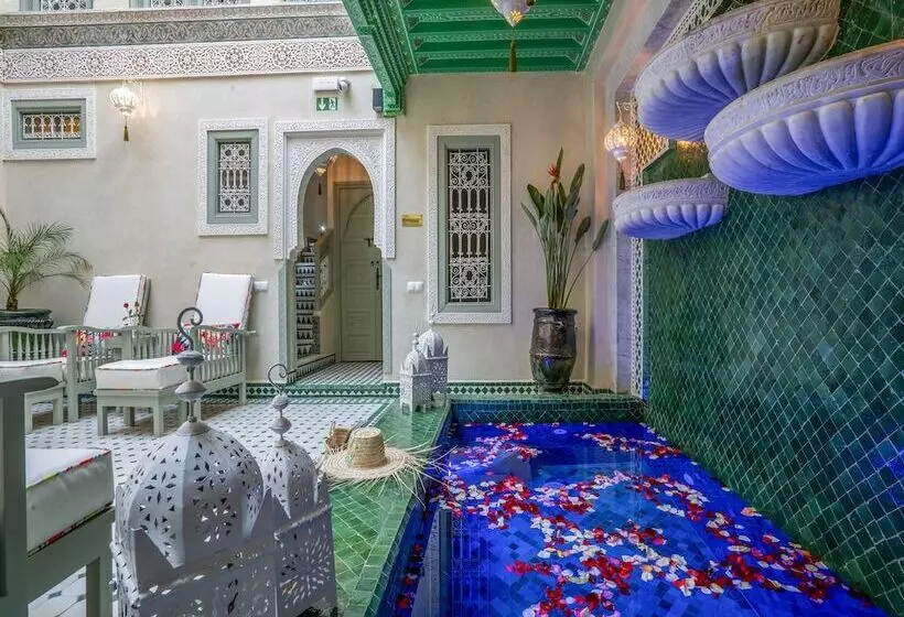 پانسیون Riad Almisk