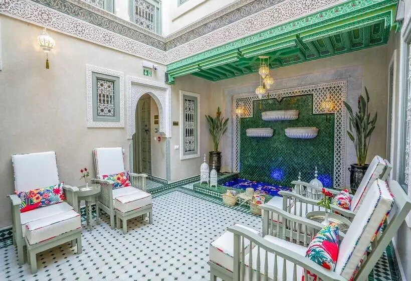 پانسیون Riad Almisk