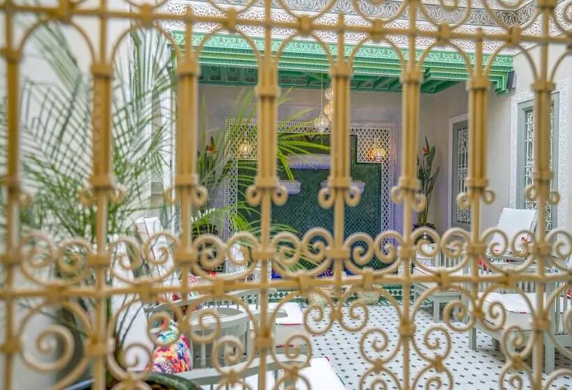 پانسیون Riad Almisk