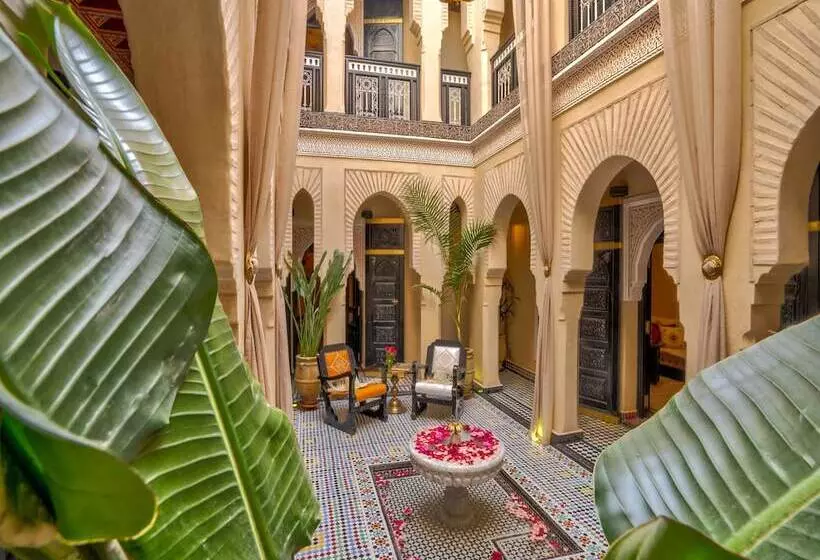پانسیون Riad Almisk