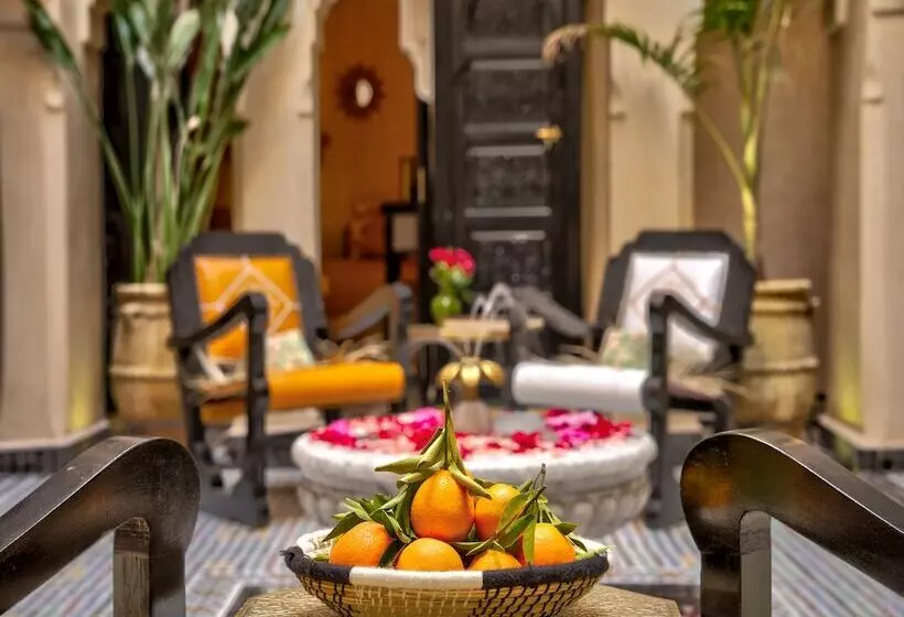 پانسیون Riad Almisk