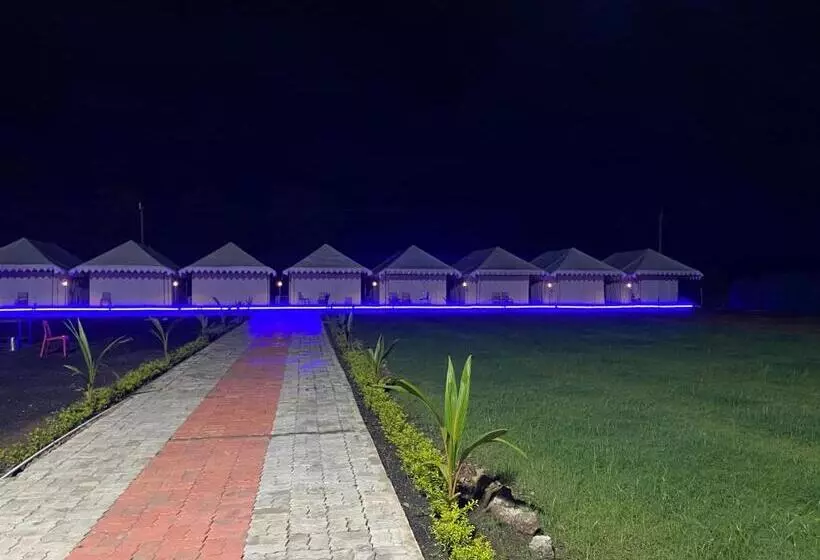 Lomakeskus Reva Tent City
